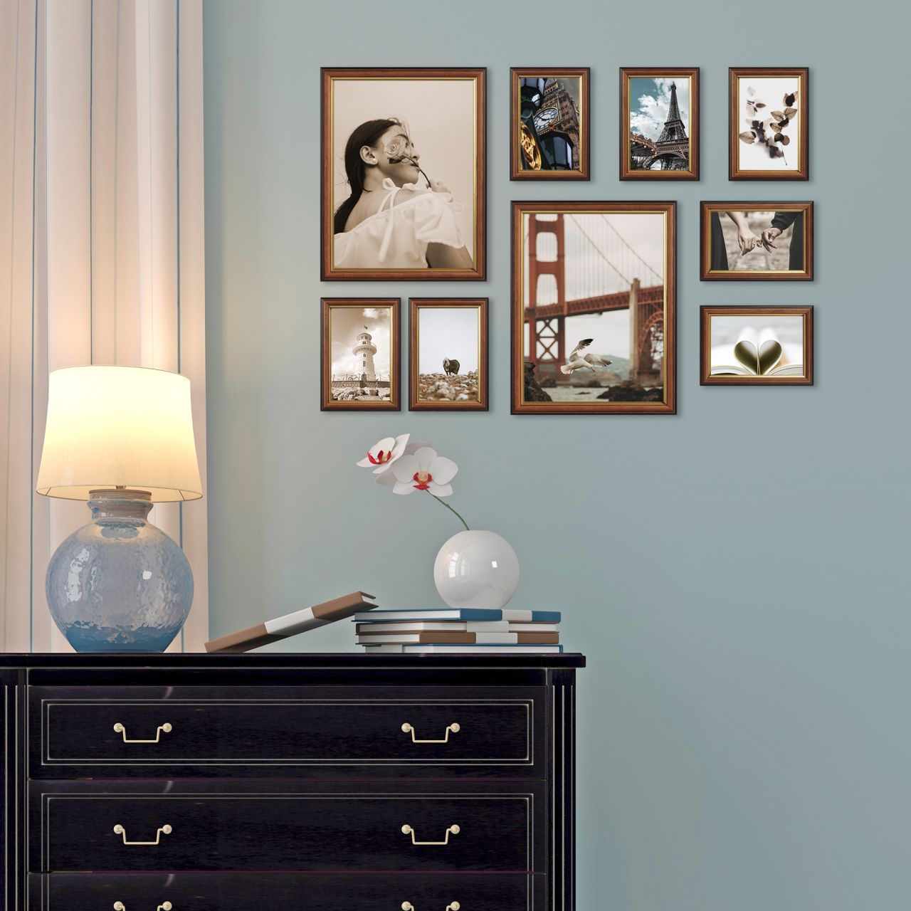 CORNICE IN LEGNO BLU BLU - ambientata